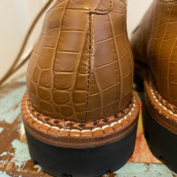 Vince Croc Camilla Lug Brogue Leather Camel Loafers in size 6 - Picture 13 of 16